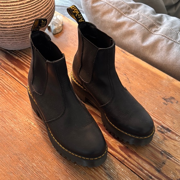 Dr. Martens Black Chelsea Boots Sz 9 - Picture 1 of 4